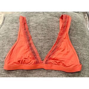 Seafolly NWT size 4 swim bikini top Wild at Heart